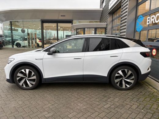 Volkswagen ID.4 First 77 kWh 204 pk | Wegklapbare Trekhaak | Achteruitrijcamera | Apple carplay | ActivLease financial lease