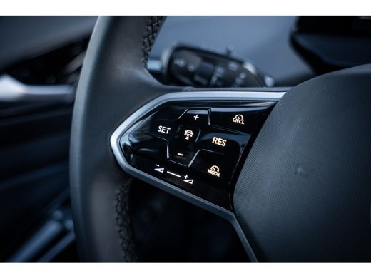 Volkswagen ID.4 Pro Limited Edition Plus 77 kWh | Matrix LED koplampen | Panoramadak | Trekhaak elektrisch uitkla... ActivLease financial lease