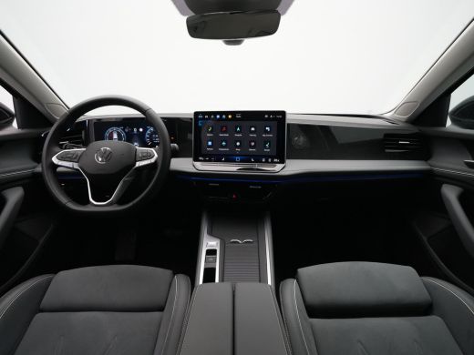 Volkswagen Passat Variant 1.5 eTSI 150pk Business Trekhaak Navigatie Camera Side Assist Acc ARGON 343 ActivLease financial lease