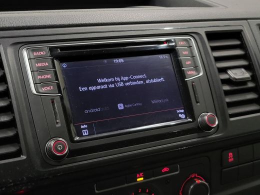 Volkswagen Transporter 2.0TDI L2/H1 Trekhaak Imperiaal Euro 6! ActivLease financial lease