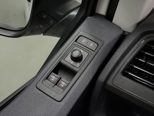 Volkswagen Transporter 2.0TDI L2/H1 Trekhaak Imperiaal Euro 6! ActivLease financial lease