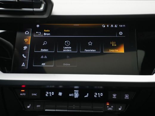 Audi A3 Sportback 30 TFSI 110pk S-tronic S-line Trekhaak afneembaar Panorama Stoelverwarming Navigatie 15 ActivLease financial lease