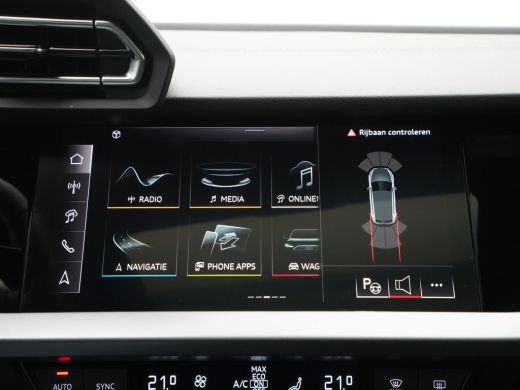 Audi A3 Sportback 30 TFSI 110pk S-tronic S-line Trekhaak afneembaar Panorama Stoelverwarming Navigatie 15 ActivLease financial lease