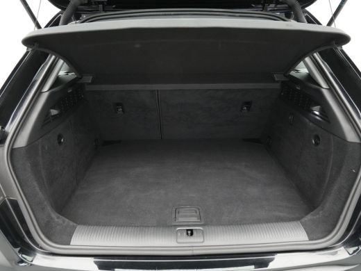 Audi A3 Sportback 30 TFSI 115pk Sport Lease Edition Navigatie Carplay Pdc Led Drive select 100 ActivLease financial lease