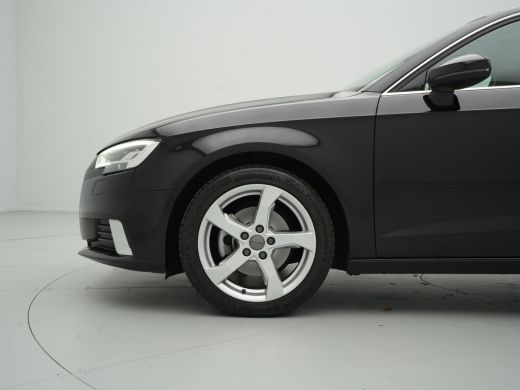 Audi A3 Sportback 30 TFSI 115pk Sport Lease Edition Navigatie Carplay Pdc Led Drive select 100 ActivLease financial lease