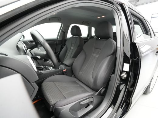 Audi A3 Sportback 30 TFSI 115pk Sport Lease Edition Navigatie Carplay Pdc Led Drive select 100 ActivLease financial lease