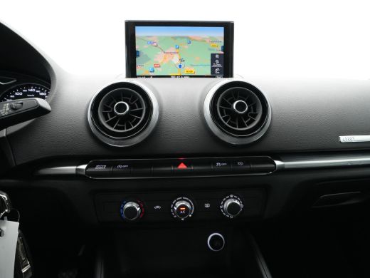 Audi A3 Sportback 30 TFSI 115pk Sport Lease Edition Navigatie Carplay Pdc Led Drive select 100 ActivLease financial lease