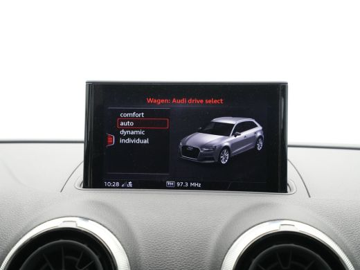 Audi A3 Sportback 30 TFSI 115pk Sport Lease Edition Navigatie Carplay Pdc Led Drive select 100 ActivLease financial lease