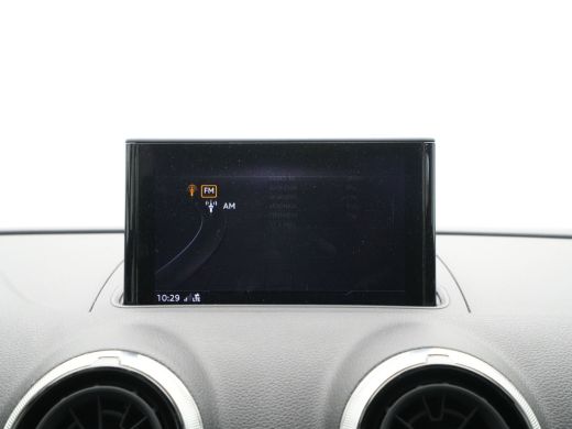 Audi A3 Sportback 30 TFSI 115pk Sport Lease Edition Navigatie Carplay Pdc Led Drive select 100 ActivLease financial lease