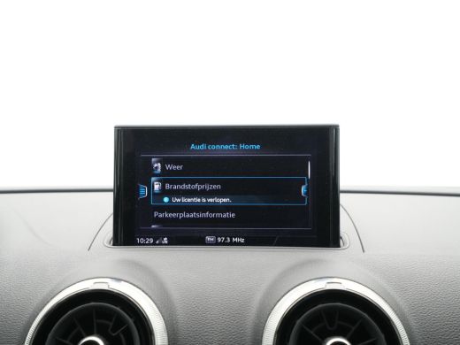 Audi A3 Sportback 30 TFSI 115pk Sport Lease Edition Navigatie Carplay Pdc Led Drive select 100 ActivLease financial lease