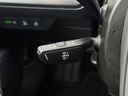 Audi Q4 e-tron 35 LAUNCH EDITION ADVANCED 55 kWh SPORT/PDC/NAVI ActivLease financial lease