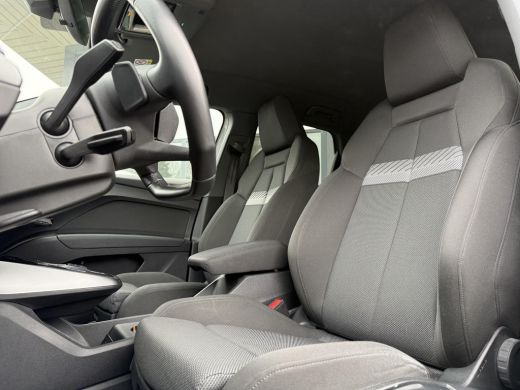 Audi Q4 e-tron Aut. 40 LaunchEd. Advanced 77kWh | LED | 94% SoH | Navi ActivLease financial lease