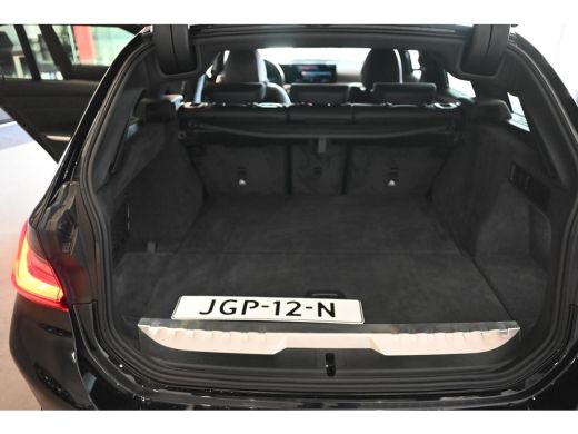 BMW 3 Serie Touring 330e M-Sport | Nw Model | LED | Carplay ActivLease financial lease