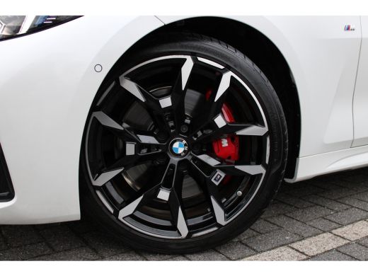 BMW 4 Serie 430i xDrive M Sport Automaat / Achteruitrijcamera / M Sportonderstel / Comfort Access / Adaptieve... ActivLease financial lease