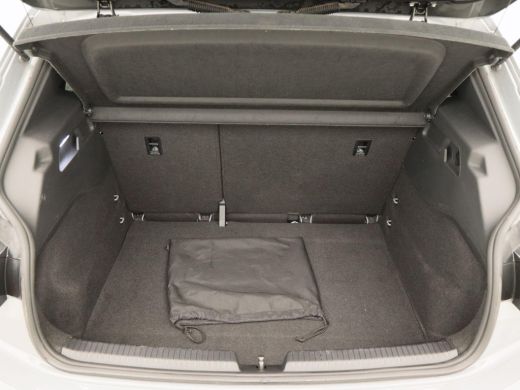 CUPRA Born Business Plus 62 kWh | Adaptive Cruise | Stoelverwarming | CarPlay | Bluetooth | Achteruitrijcame... ActivLease financial lease