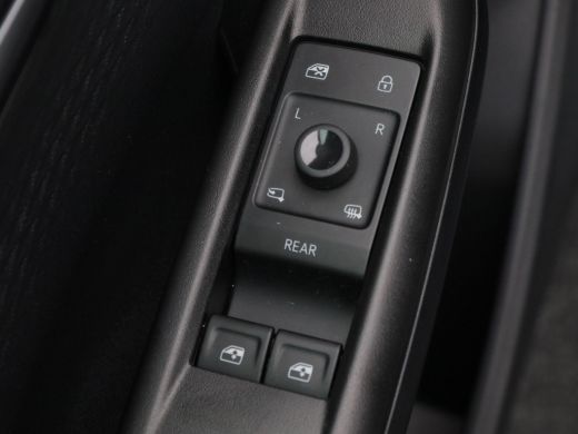 CUPRA Born Business Plus 62 kWh | Adaptive Cruise | Stoelverwarming | CarPlay | Bluetooth | Achteruitrijcame... ActivLease financial lease