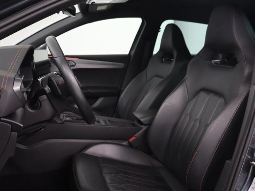 CUPRA Leon 1.4 eHybrid VZ | 245pk | Leder | Stoelverwarming | Memory | Carplay | Navigatie | Sfeerverlichtin... ActivLease financial lease