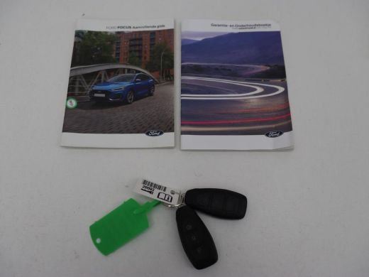 Ford Focus 1.0 EcoBoost Hybrid Titanium X | Automaat | Trekhaak | Stoelverwarming | Adaptive cruise | Camera... ActivLease financial lease