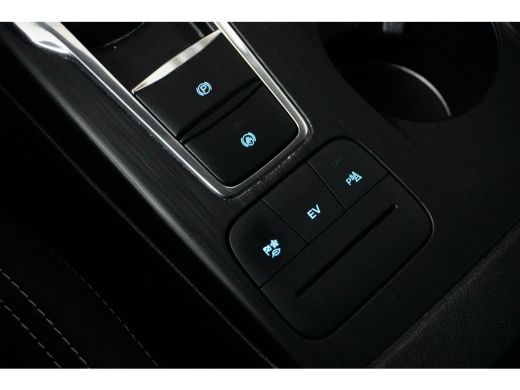 Ford Kuga 2.5 PHEV Titanium Trekhaak Wegklapbaar | Winter Pakket | Achterbank verwarmd | Achteruitrijcamera... ActivLease financial lease