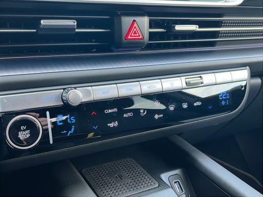 Hyundai IONIQ 6 77.4 kWh 229pk Connect | Carplay | Camera | Climate | 20'' Velgen | Navigatie | Full Led | Elek. ... ActivLease financial lease