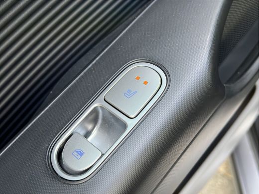 Hyundai IONIQ 6 77.4 kWh 229pk Connect | Carplay | Camera | Climate | 20'' Velgen | Navigatie | Full Led | Elek. ... ActivLease financial lease