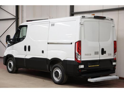 Iveco Daily 35S16V 2.3 L1H1 AUTOMAAT 160PK 3500KG TREKVERMOGEN ActivLease financial lease