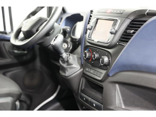 Iveco Daily 35S16V 2.3 L1H1 AUTOMAAT 160PK 3500KG TREKVERMOGEN ActivLease financial lease