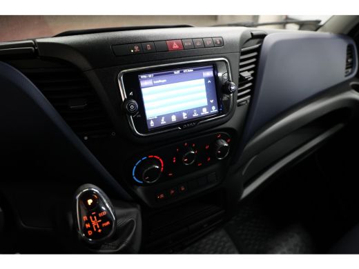 Iveco Daily 35S16V 2.3 L1H1 AUTOMAAT 160PK 3500KG TREKVERMOGEN ActivLease financial lease