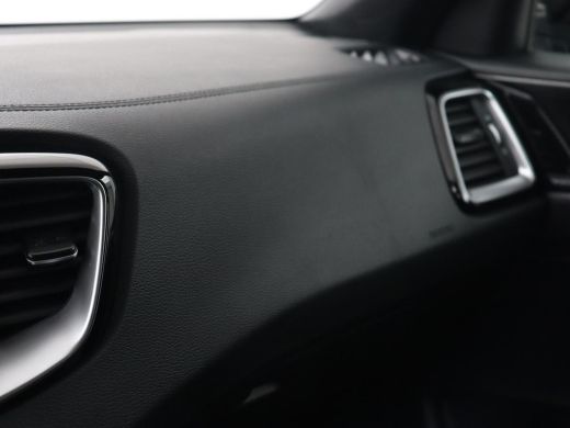 Kia Ceed 1.5 T-GDi MHEV GT-Line | 160pk | Camera | Carplay | Navigatie | Sportstuur | DAB | Parkeerhulp | ... ActivLease financial lease