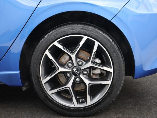 Kia Ceed 1.5 T-GDi MHEV GT-Line | 160pk | Camera | Carplay | Navigatie | Sportstuur | DAB | Parkeerhulp | ... ActivLease financial lease