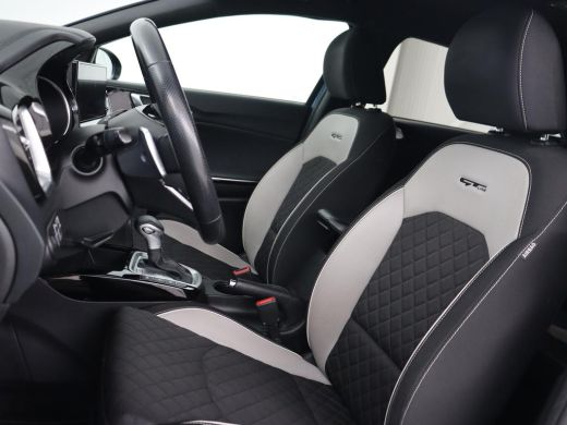 Kia Ceed 1.5 T-GDi MHEV GT-Line | 160pk | Camera | Carplay | Navigatie | Sportstuur | DAB | Parkeerhulp | ... ActivLease financial lease