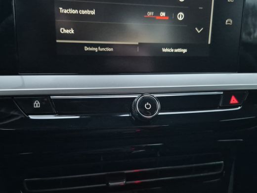 Opel Mokka-e Edition 50-kWh 11kw bl. Camera | zwart dak | Parkeersensoren | LED | Climate control | ActivLease financial lease