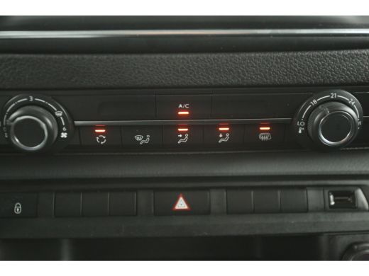 Opel Vivaro 2.0 CDTI L3H1 | 145PK | DC | Airco | Cruise | Camera | Carplay | Navi | Parkeersens. ActivLease financial lease