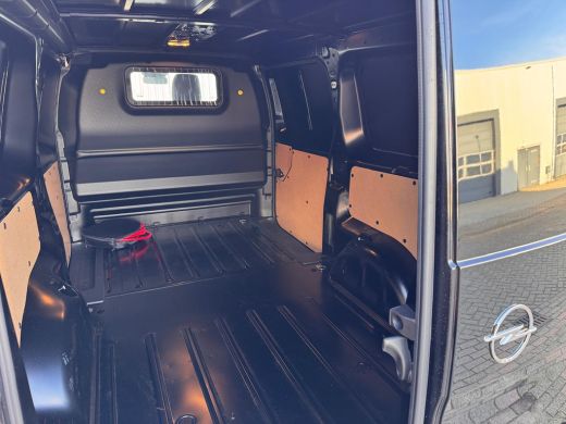 Opel Vivaro-e L3 75 kWh | 11 kW lader | 2 zitplaatsen rechtsvoor | Airco ActivLease financial lease