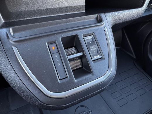 Opel Vivaro-e L3 75 kWh | 11 kW lader | 2 zitplaatsen rechtsvoor | Airco ActivLease financial lease