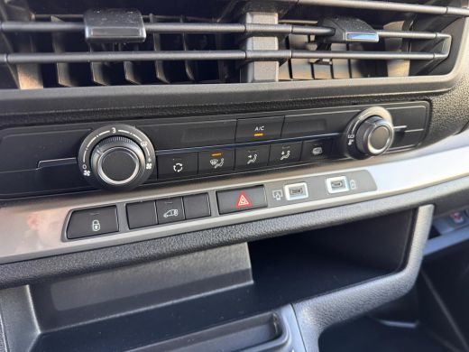 Opel Vivaro-e L3 75 kWh | 11 kW lader | 2 zitplaatsen rechtsvoor | Airco ActivLease financial lease