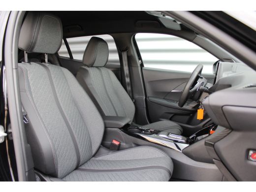 Peugeot 2008 1.2 HYBRID 136PK ALLURE AUTOMAAT / NAVI / LEDER / CLIMA / LED / PDC / 17" LMV / CRUISECONTROL / 1... ActivLease financial lease