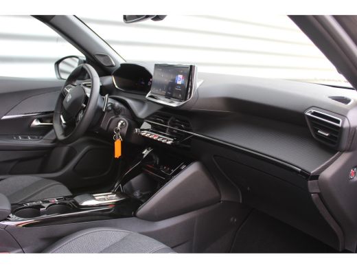 Peugeot 2008 1.2 HYBRID 136PK ALLURE AUTOMAAT / NAVI / LEDER / CLIMA / LED / PDC / 17" LMV / CRUISECONTROL / 1... ActivLease financial lease