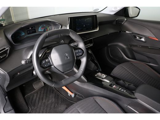 Peugeot e-208 EV Active 50 kWh | Navi | Cruise control | Apple Carplay | Airco | DAB | ActivLease financial lease