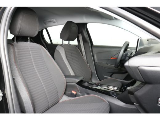 Peugeot e-208 EV Active 50 kWh | Navi | Cruise control | Apple Carplay | Airco | DAB | ActivLease financial lease