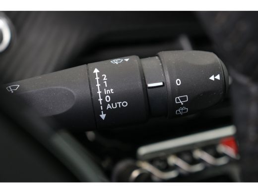 Peugeot e-208 EV Active 50 kWh | Navi | Cruise control | Apple Carplay | Airco | DAB | ActivLease financial lease