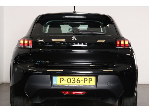 Peugeot e-208 EV Active 50 kWh | Navi | Cruise control | Apple Carplay | Airco | DAB | ActivLease financial lease