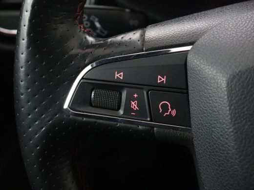 Seat Leon 1.5 TSI FR Ultimate Edition | Stoelverwarming | Carplay | Beats Pack | Adaptive cruise | Sfeerver... ActivLease financial lease