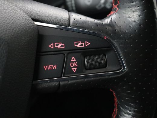 Seat Leon 1.5 TSI FR Ultimate Edition | Stoelverwarming | Carplay | Beats Pack | Adaptive cruise | Sfeerver... ActivLease financial lease