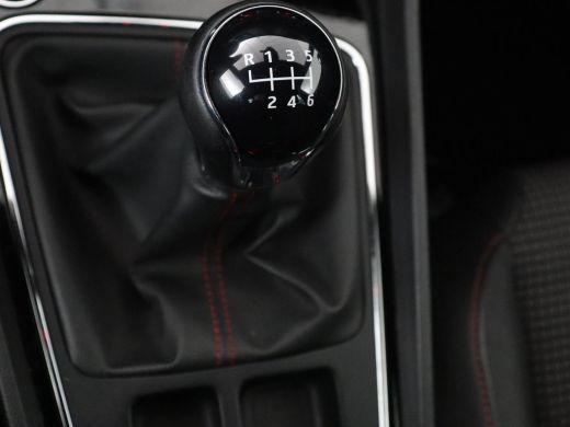 Seat Leon 1.5 TSI FR Ultimate Edition | Stoelverwarming | Carplay | Beats Pack | Adaptive cruise | Sfeerver... ActivLease financial lease