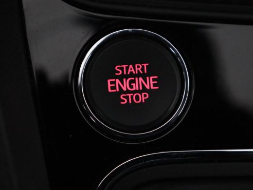 Seat Leon 1.5 TSI FR Ultimate Edition | Stoelverwarming | Carplay | Beats Pack | Adaptive cruise | Sfeerver... ActivLease financial lease