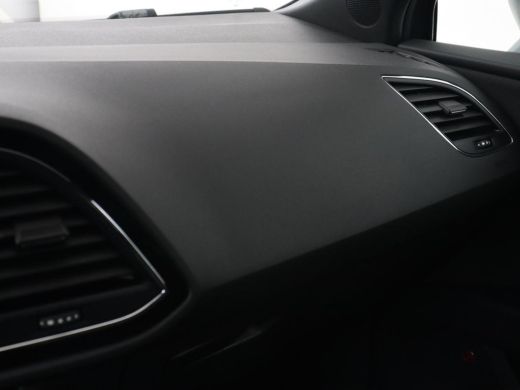 Seat Leon 1.5 TSI FR Ultimate Edition | Stoelverwarming | Carplay | Beats Pack | Adaptive cruise | Sfeerver... ActivLease financial lease