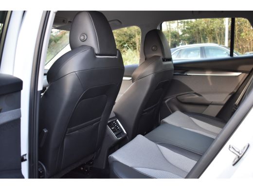 Skoda Enyaq iV 50 COMFORT ECC/LMV/CARPLAY ActivLease financial lease