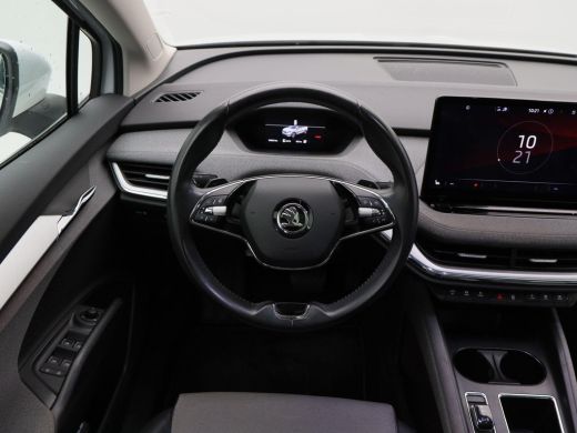 Skoda Enyaq iV 60 | Panoramadak | Adaptive Cruise | Stoelverwarming | Carplay | Camera | Navigatie | 21 inch | 9... ActivLease financial lease