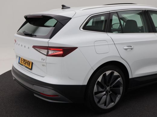 Skoda Enyaq iV 60 | Panoramadak | Adaptive Cruise | Stoelverwarming | Carplay | Camera | Navigatie | 21 inch | 9... ActivLease financial lease